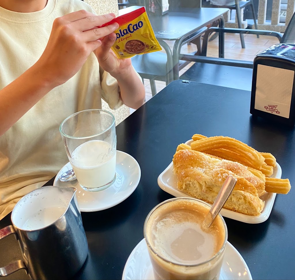 Pasteleria Cafeteria Latorta.Es — Cafe