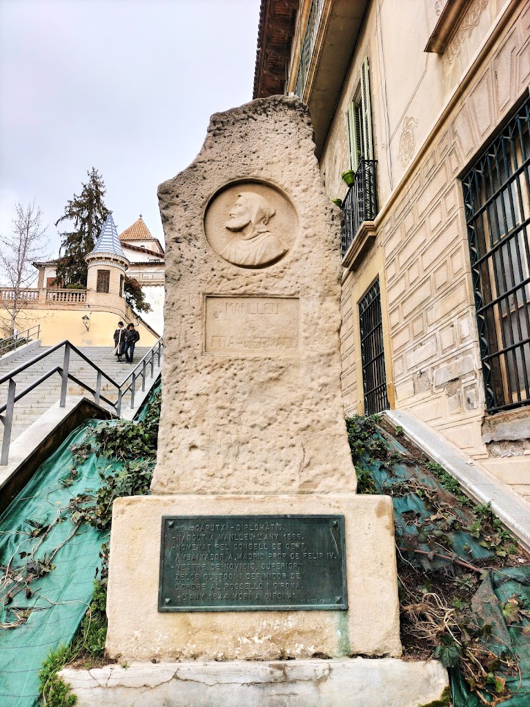 Monumento a Fra Bernadi