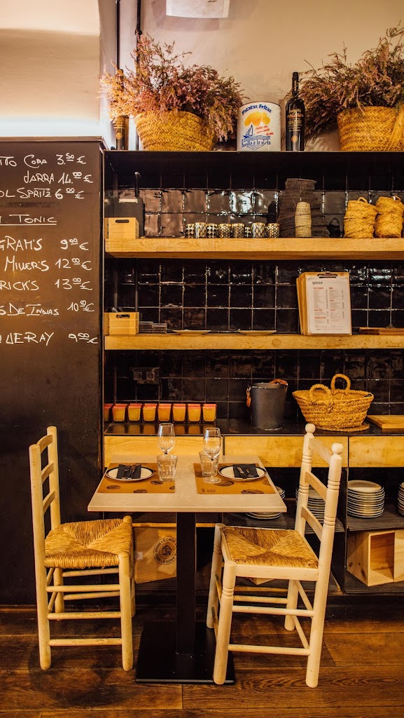 Restaurante Quillo Bar | Tapas, Rumba y Flamenco | Bar de tapas en el Born