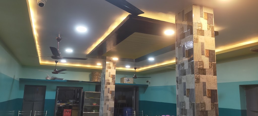 New Ayyar Hotel