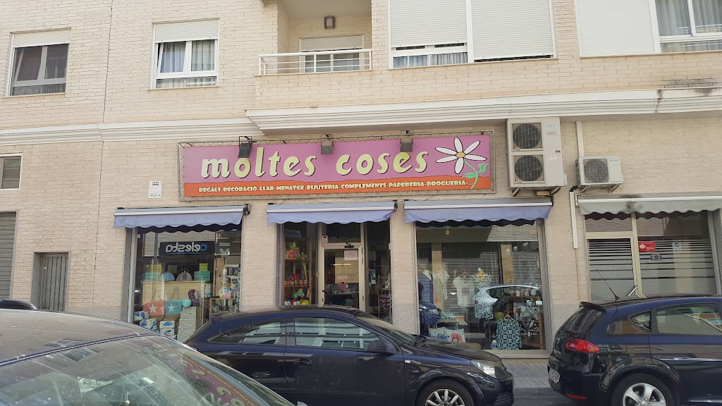 MOLTES COSES