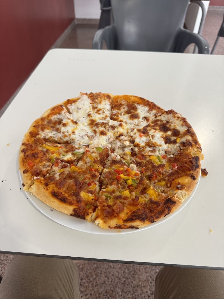 IBRAHEEM PIZZERIA & KEBAB — Comida y bebida