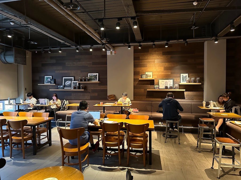 STARBUCKS 星巴克 (新莊門市) 的照片