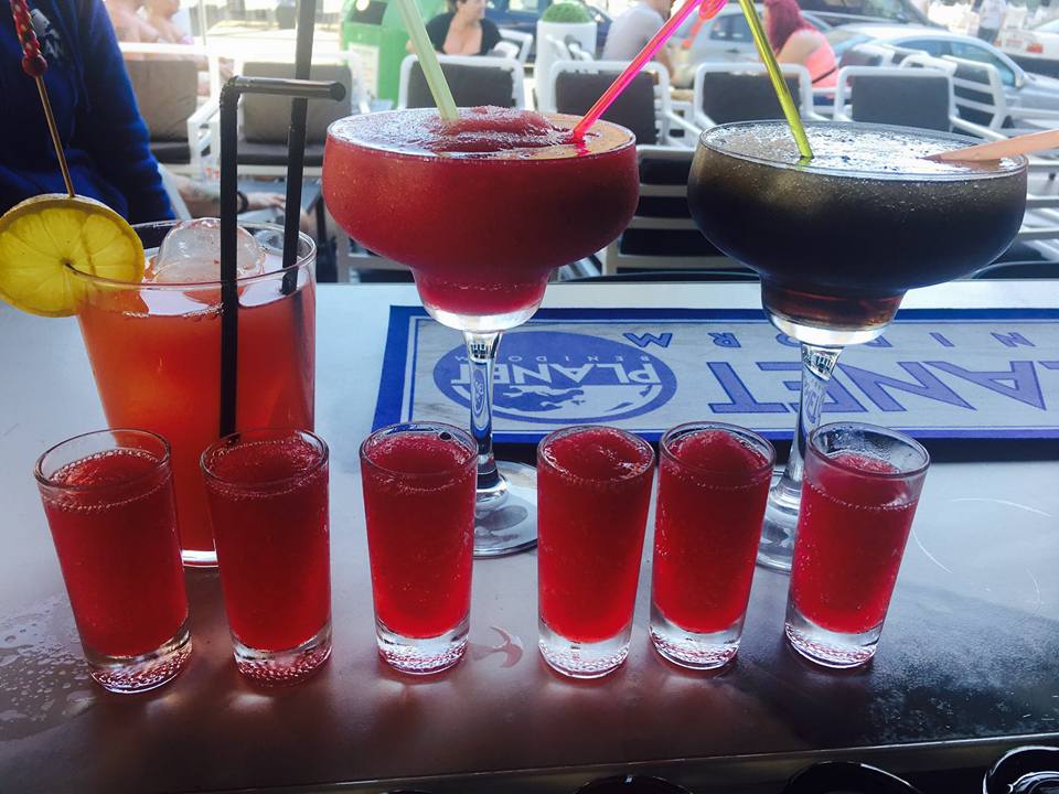 Planet Benidorm — Comida y bebida