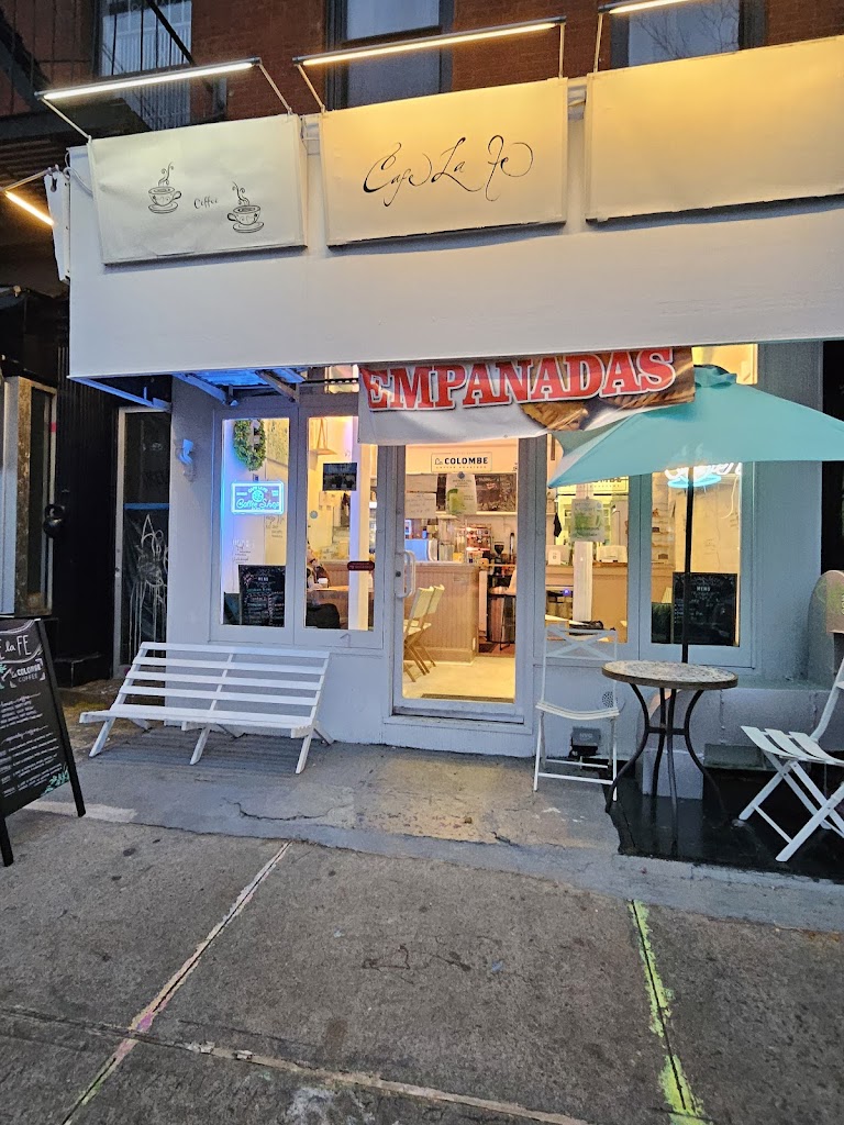 Photo of Cafe La Fe, coffee shop and bubble tea.