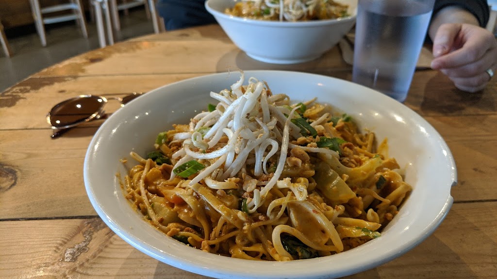 Pad thai