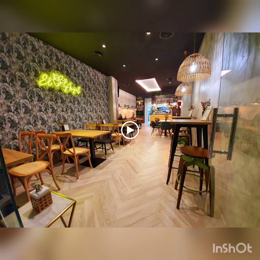 Cerveceria bar restaurante El Angel — Ambiente