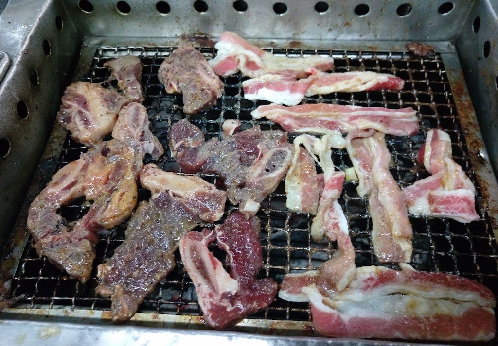 愛知味自助式吃到飽燒烤店 的照片
