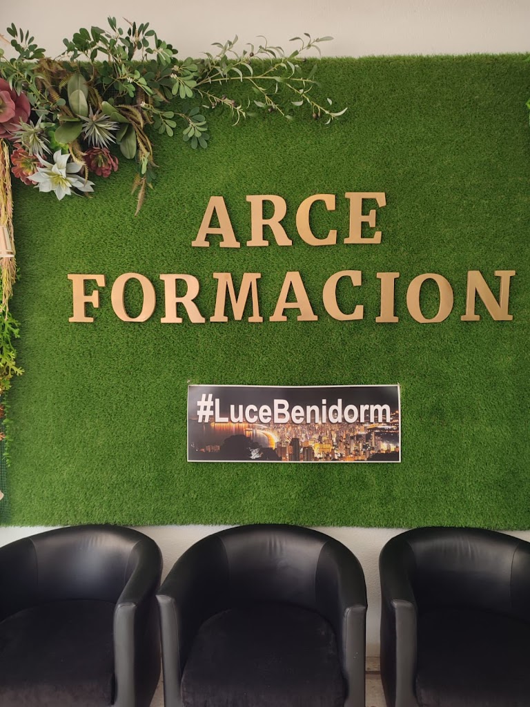 Arce Formacion Centro de Formacion Profesional en Peluqueria y Estetica