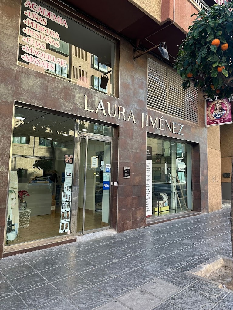 LAURA JIMENEZ — Exterior