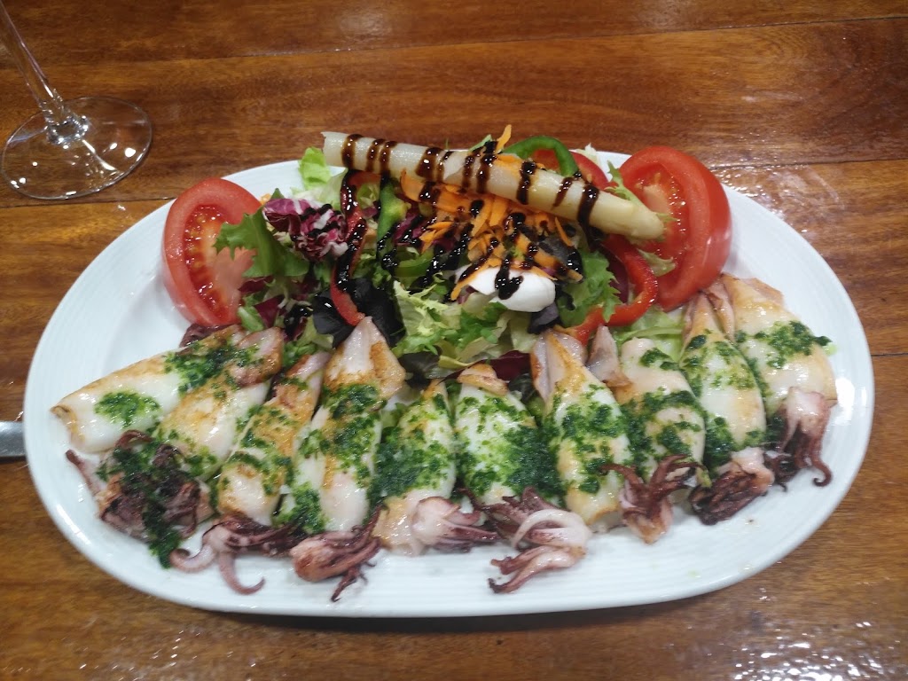 Nou Bermejo Restaurant — Comida y bebida