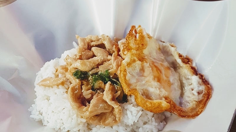 รูปภาพของ กะเพราริมทาง25฿