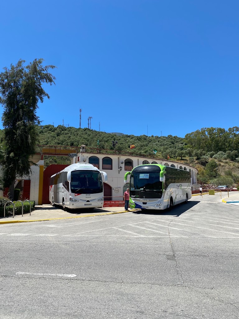 PARKING BUS PLAZA DE TOROS UBRIQUE — Del propietario