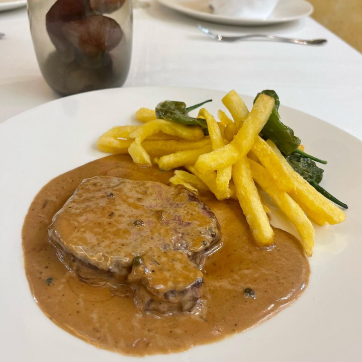 Restaurante Joaquin — Comida y bebida