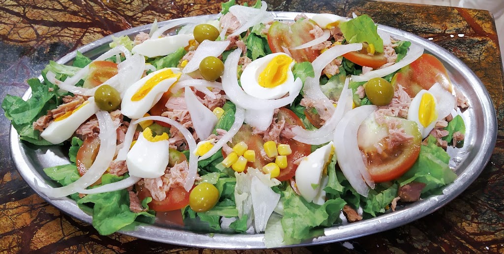 Los Toneles — Comida y bebida