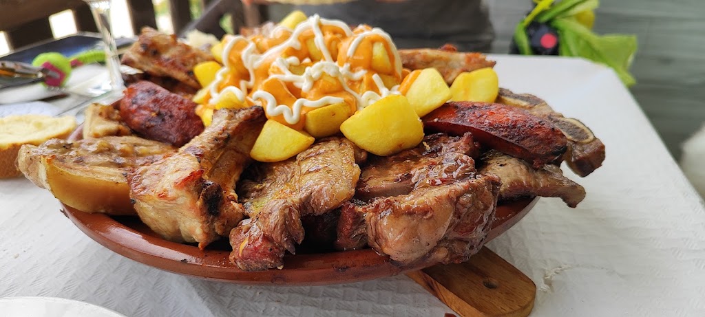 La Brasa — Comida y bebida