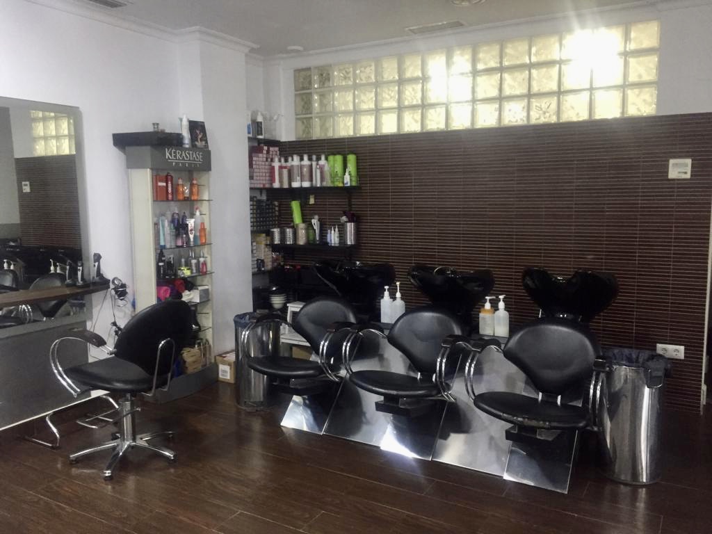 Mina Peluqueria y Estetica — Interior
