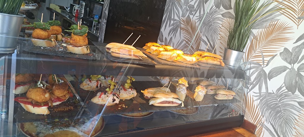 BAR YANIK - Hamburguesas y tapas - GETXO — Ambiente