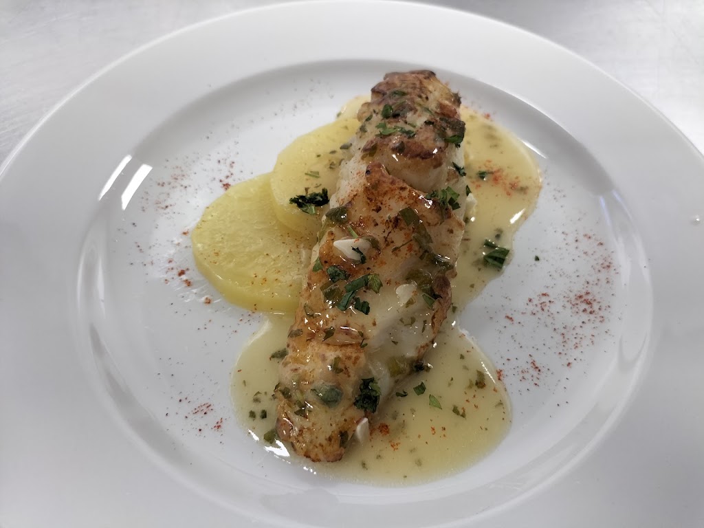 Entre copas & tapas — Comida y bebida