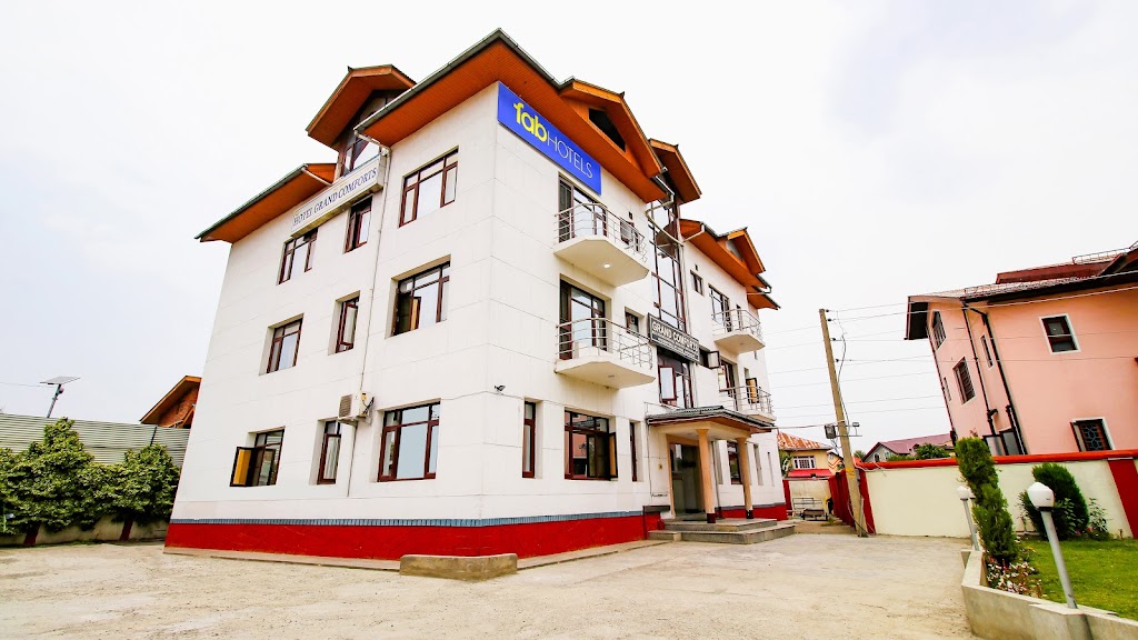 Fabhotel Grand Comforts