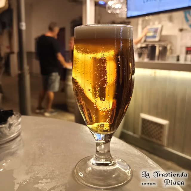 Gastrobar La Trastienda - Roscas y Vinos — Comida y bebida