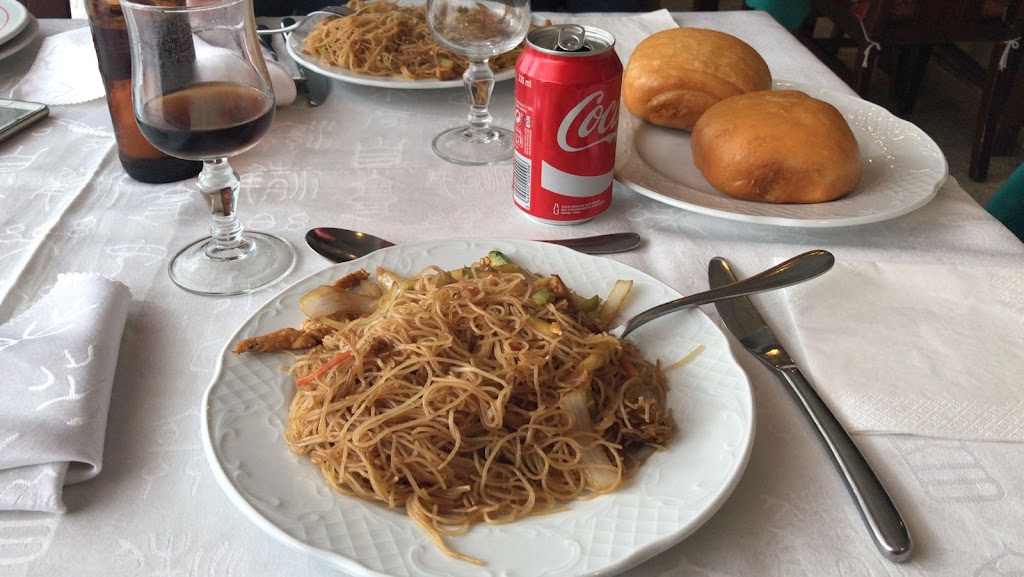 Restaurante Chino Nou Mon — Comida y bebida