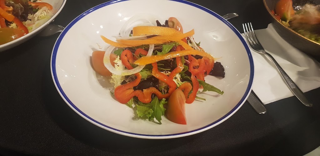 Bar Restaurante La Cassola nova — Comida y bebida