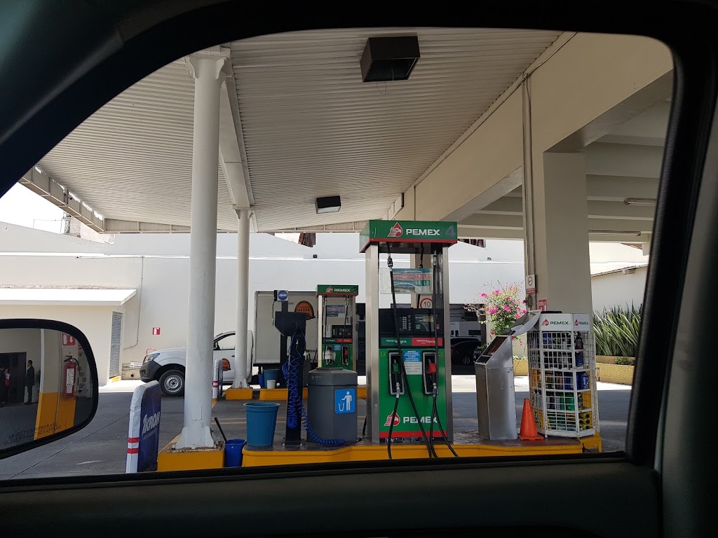 Gasolinera Elizondo — Estacion de servicio