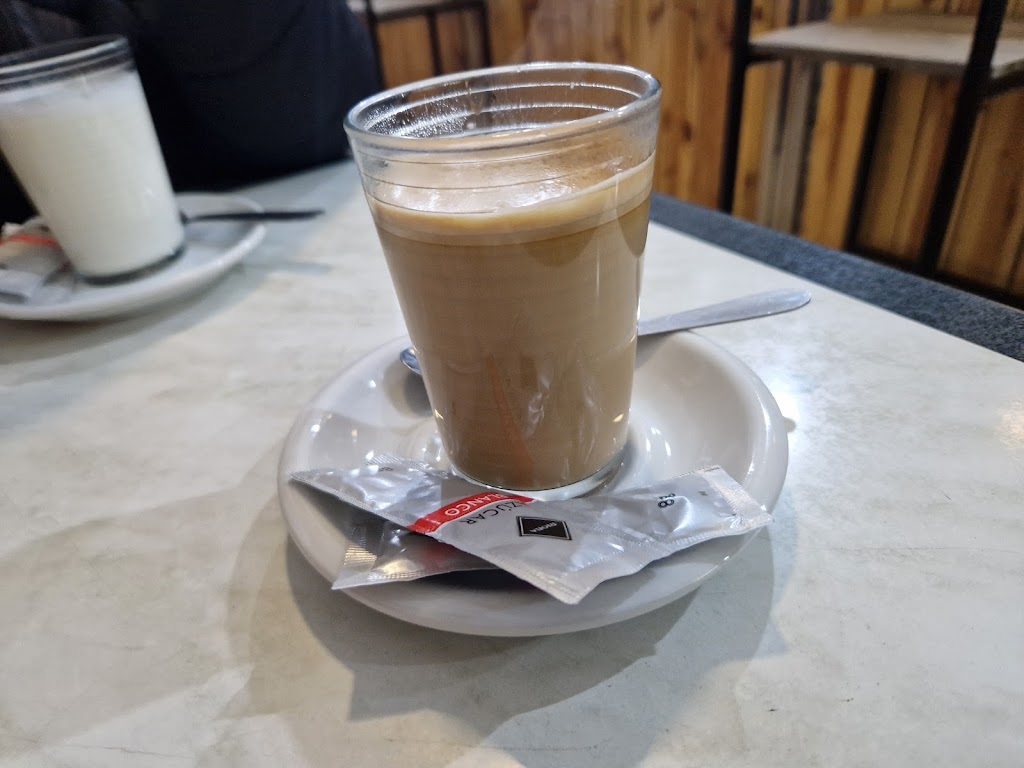 L'Estoneta Bar — Comida y bebida