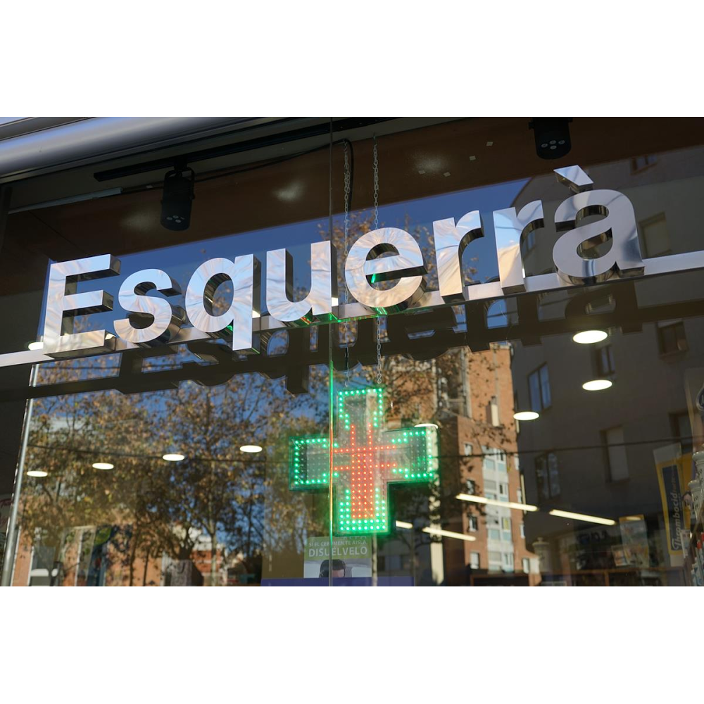 FARMACIA ESQUERRA C.B.