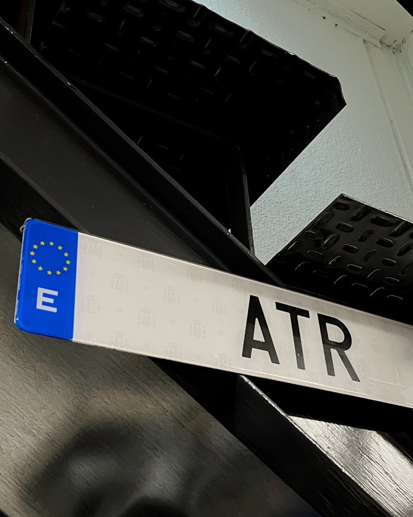 Atr Trucks Vic S.L — Interior