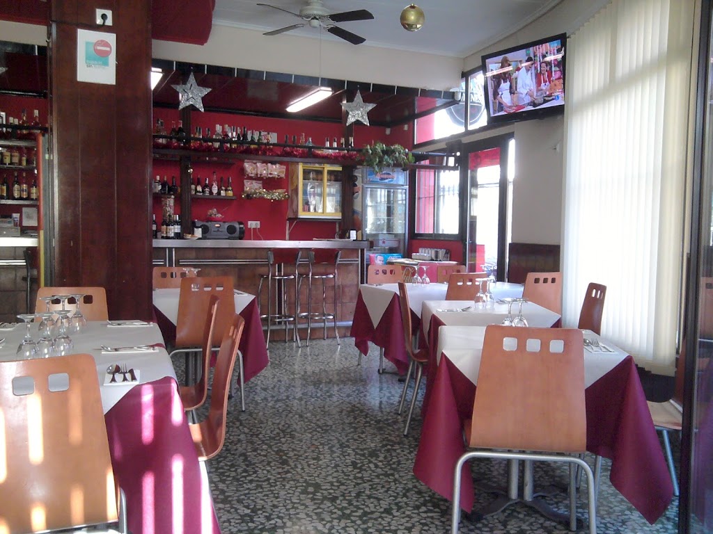Bar Restaurante CALIFORNIA — Ambiente