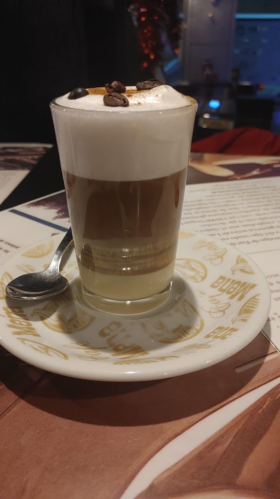 Cafe Vespa — Capuchino