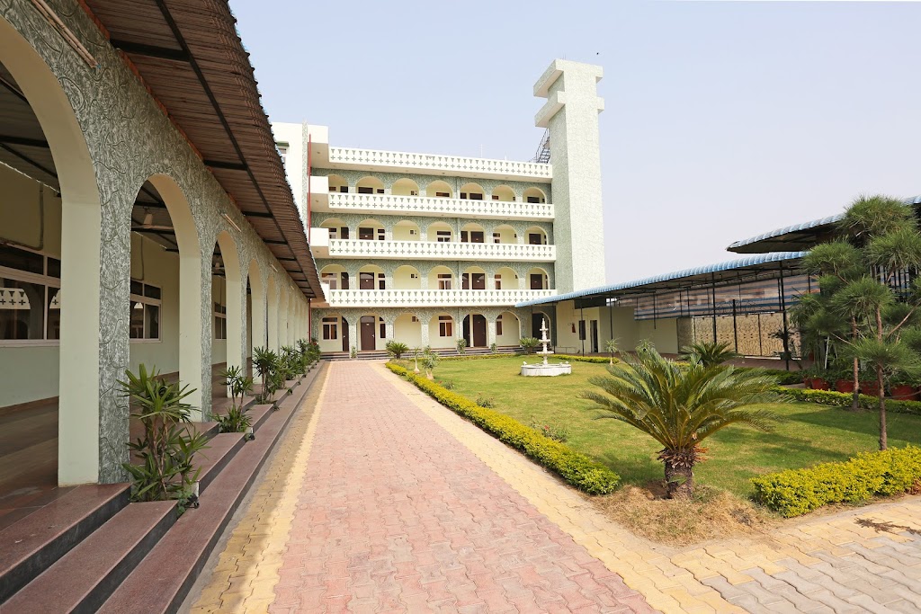 Oyo Radhika Resort