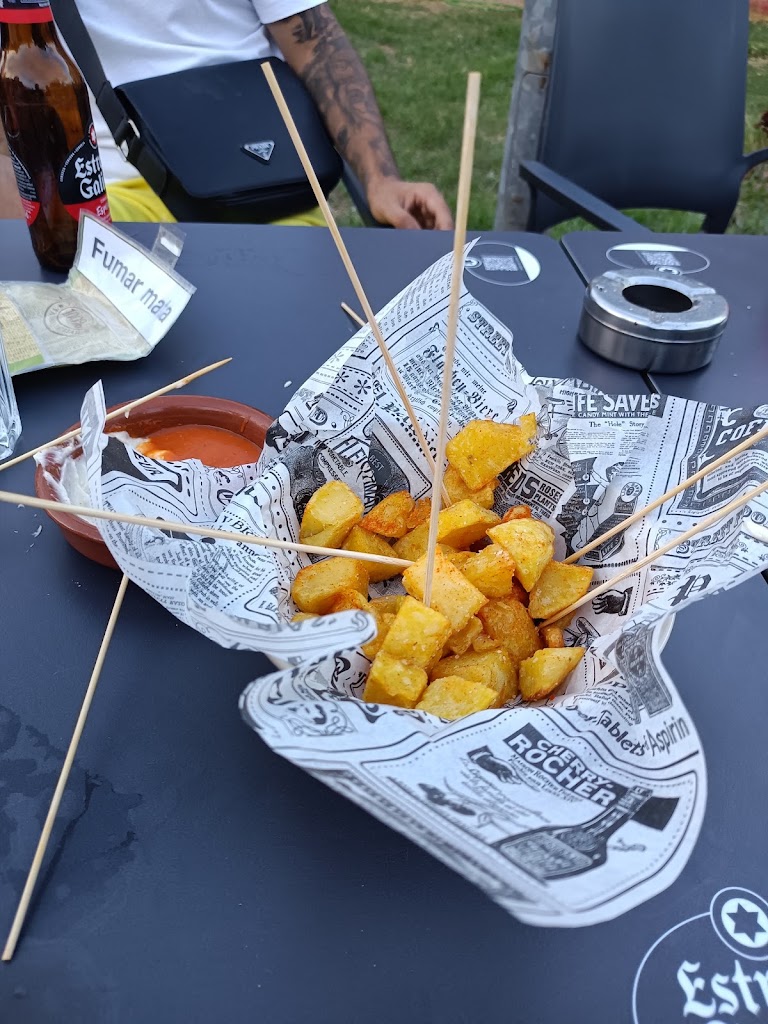 Thot'Bo — Comida y bebida