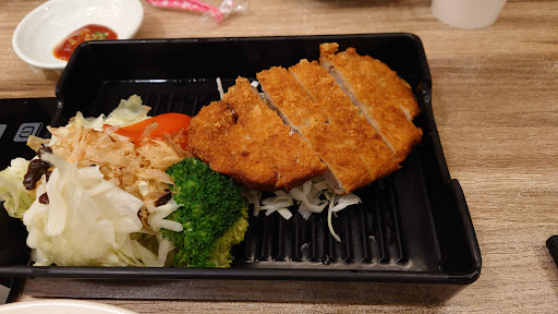 伊豆屋日式平價料理餐廳 的照片