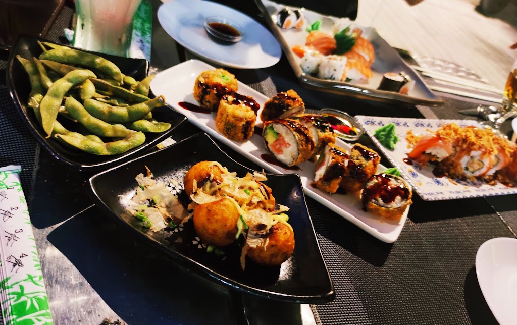 Restaurante Mikasa — Comida y bebida