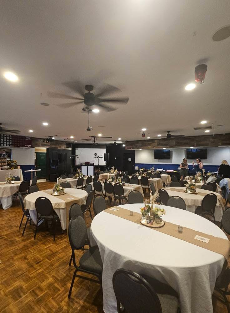  Hideaway Pub & Eatery