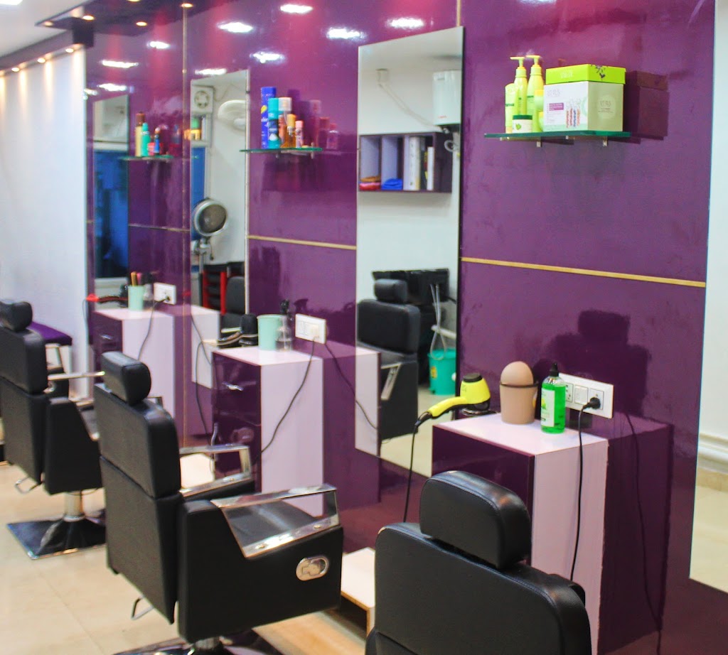 The Beauty Hub Unisex Family Salon