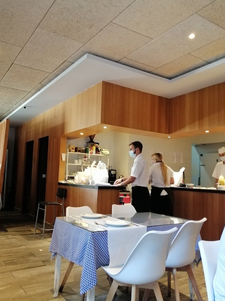 Restaurante KIRI — Ambiente