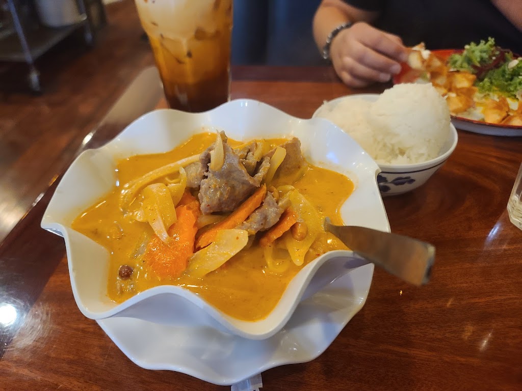 LucKi Thai Restaurant
