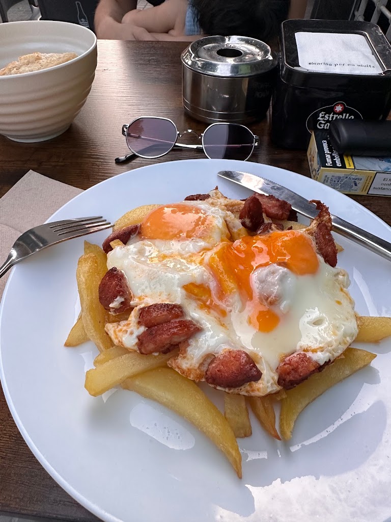 Blessed Bar — Comida y bebida