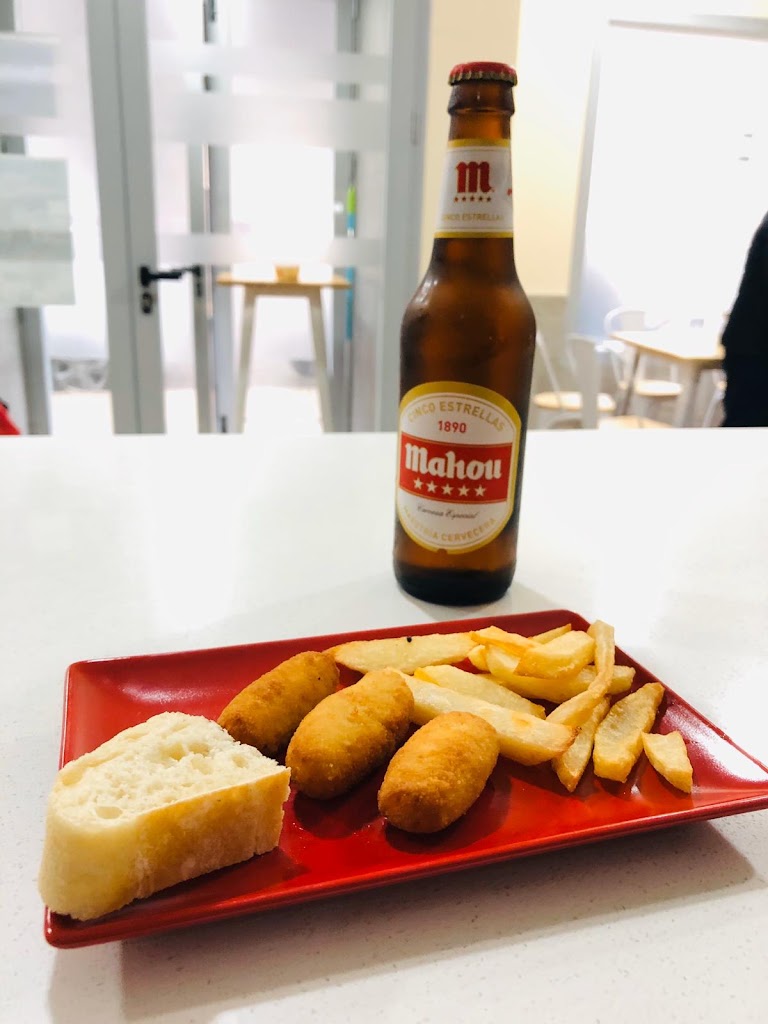 Joreleant Cafe Bar — Comida y bebida