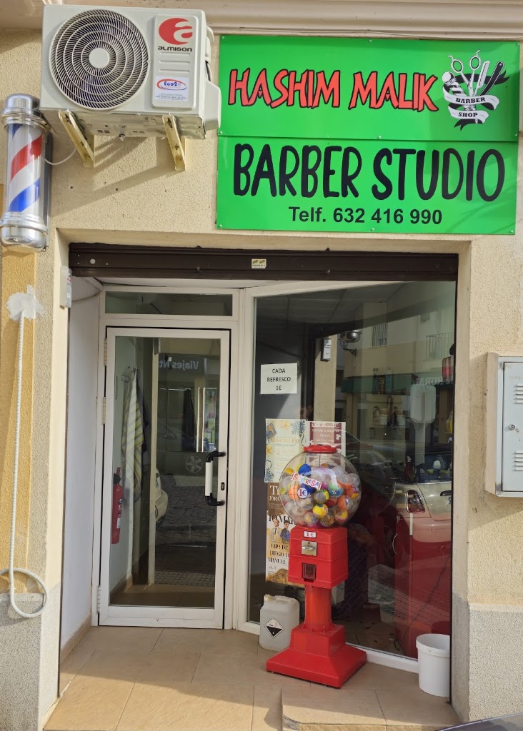 Malik Peluqueria — Exterior