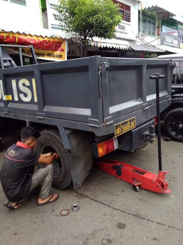 Aan Bengkel Mobil