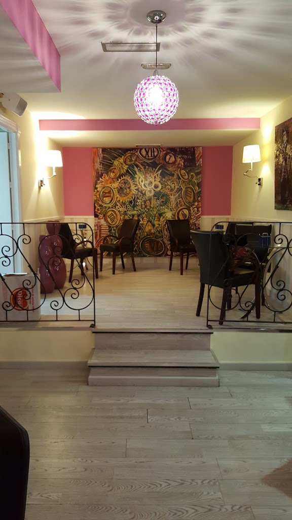 Cafe Gin Lounge Privilege