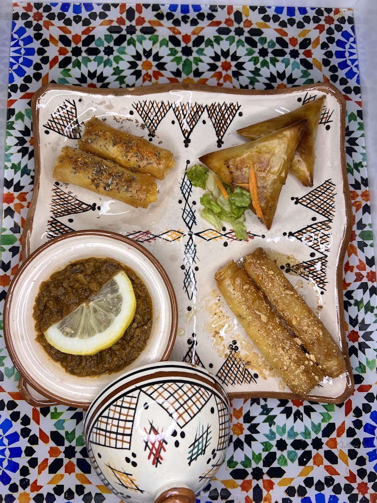 Hayaty restaurante — Comida y bebida