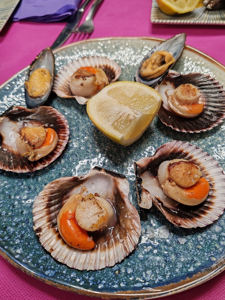 Restaurante EL REENCUENTRO — Comida y bebida