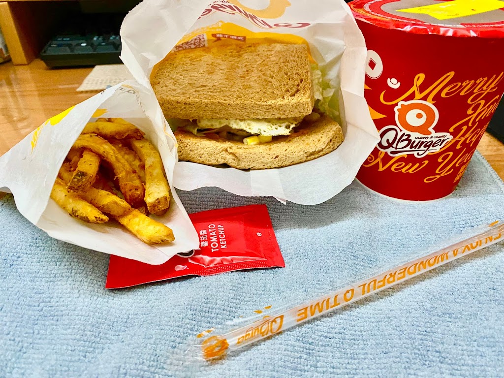 Q Burger 台中黎明店 的照片