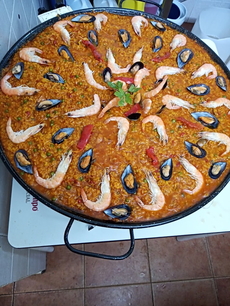 Restaurante La Nueva Espuela — Comida y bebida